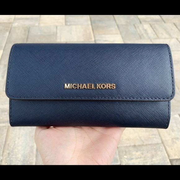 Michael Kors large trifold wallet blue floral - Picture 3 of 3